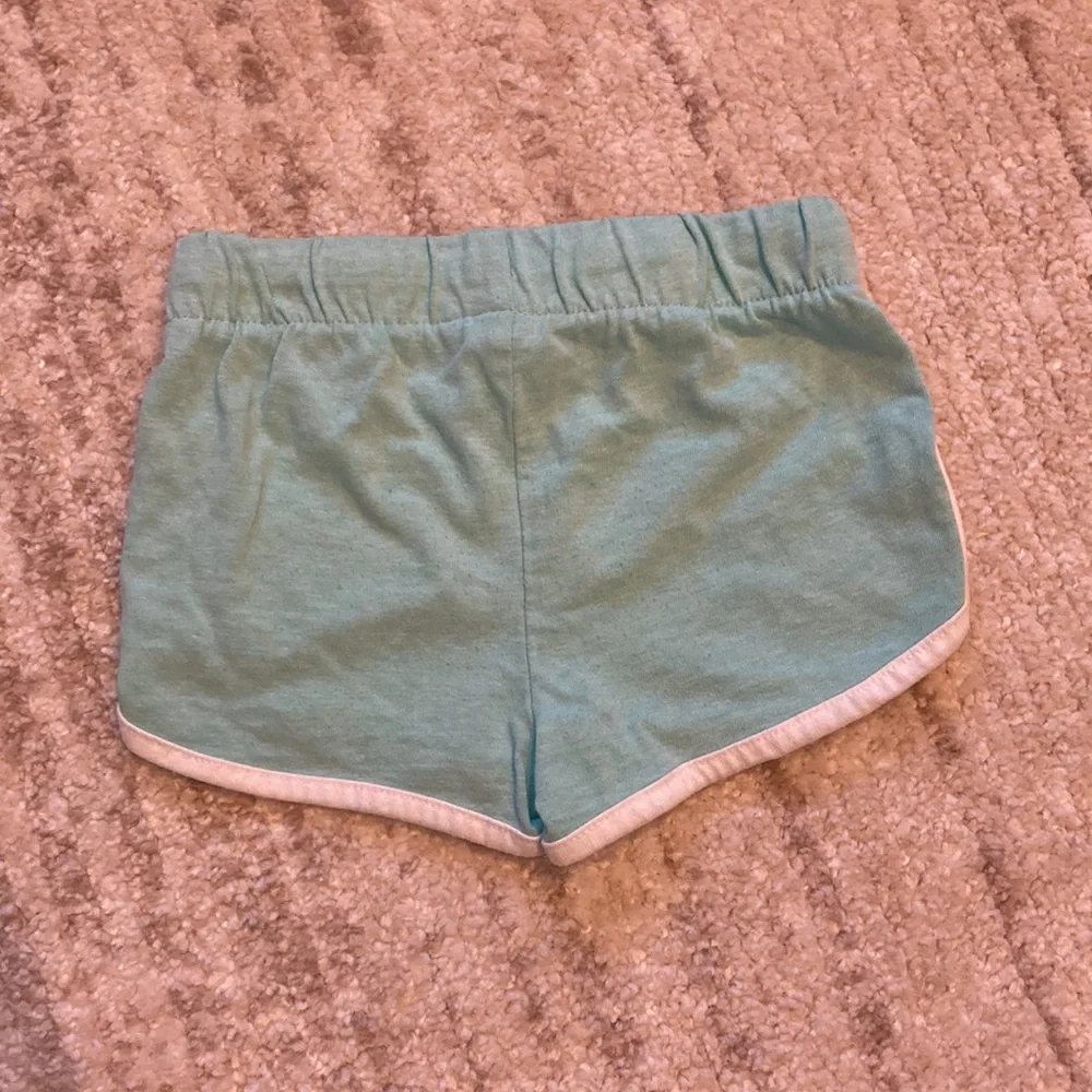 OshKosh B’gosh shorts bundle - Picture 4 of 8